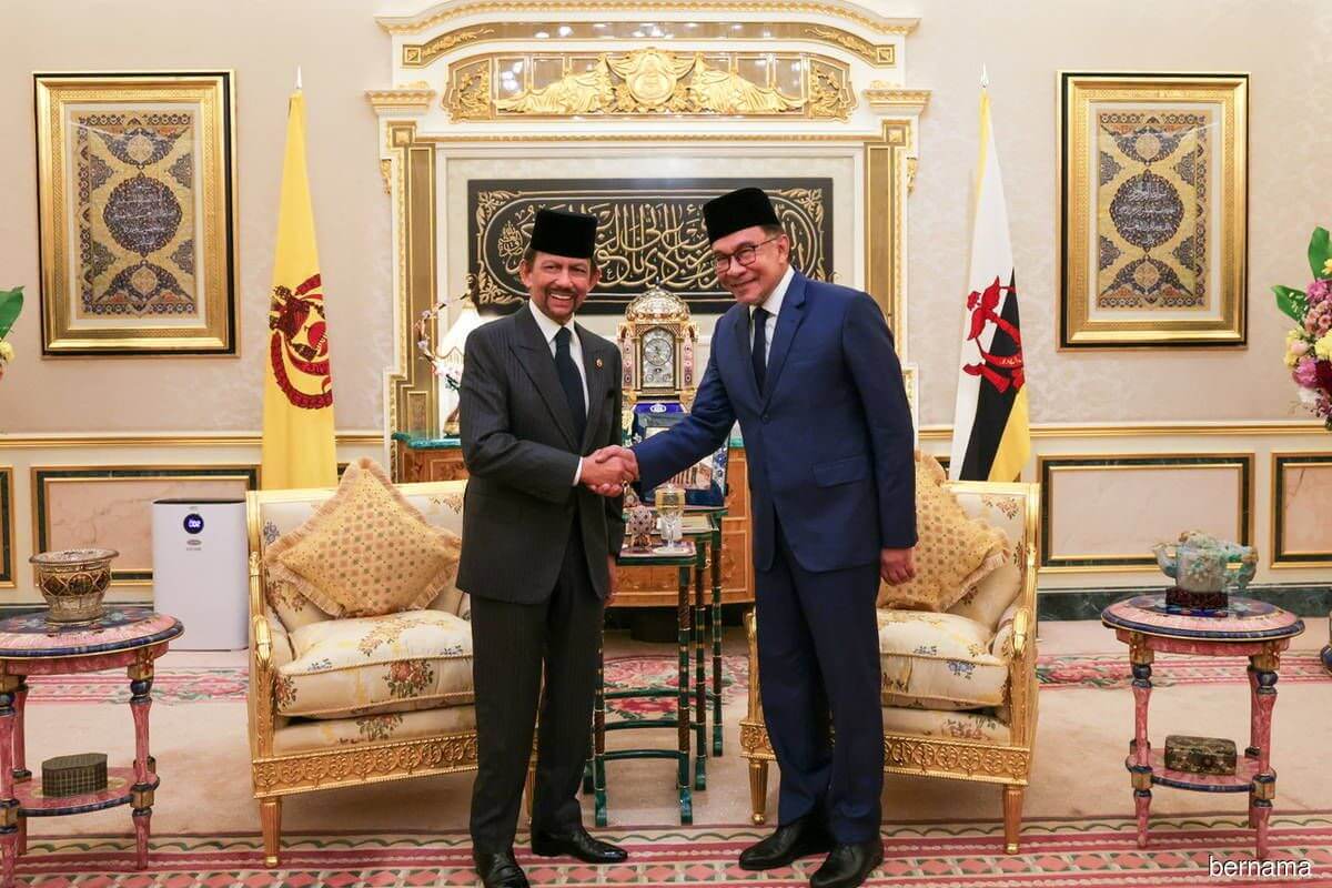 Sultan Brunei Adakan Lawatan Dua Hari Ke Malaysia Kwiknews